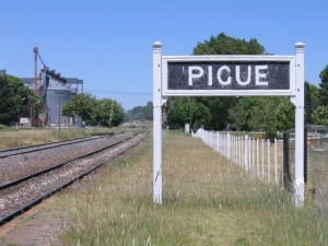 Cartel_Pigüé_estacion